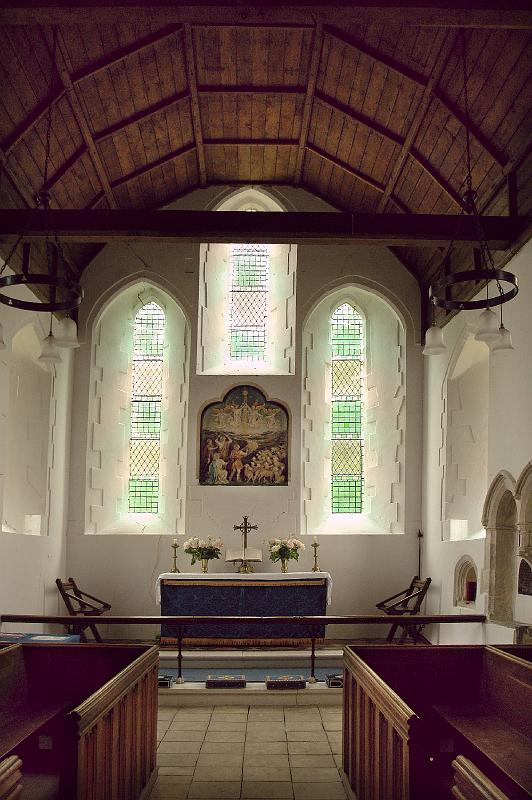 DSC_8894a.jpg - Towards the East window
